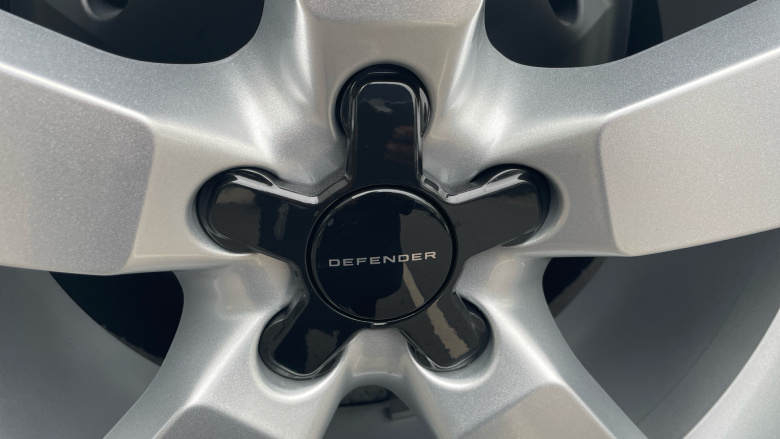 Land Rover Defender 3.0 D250 X-Dynamic SE 110 5dr Auto Diesel Estate